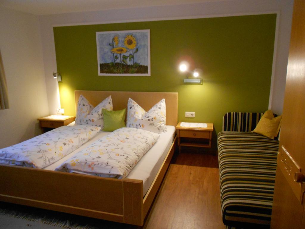 Haus Lutz Apartment Prutz Phòng bức ảnh