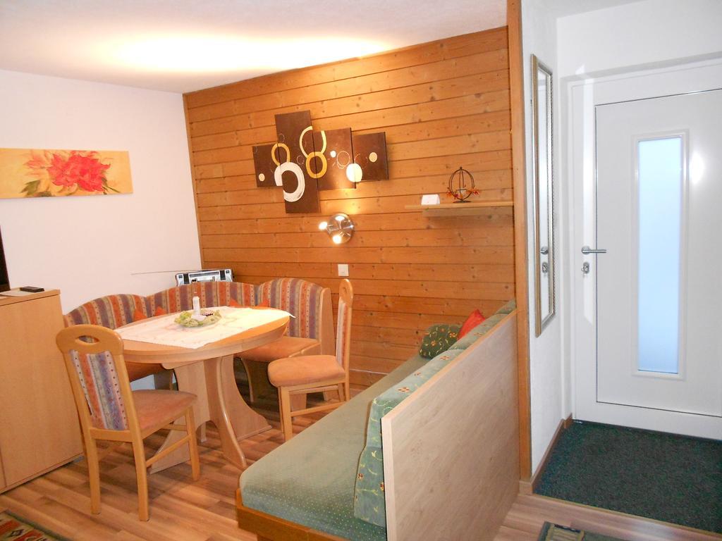 Haus Lutz Apartment Prutz Phòng bức ảnh