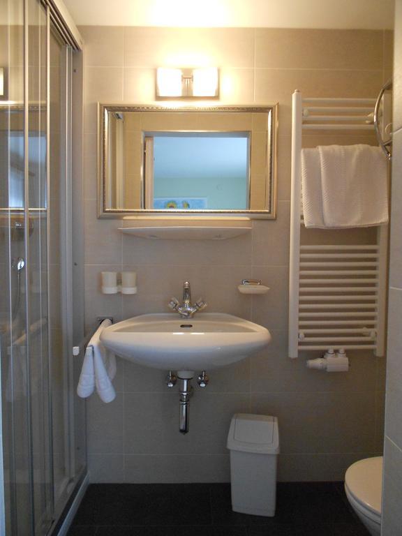 Haus Lutz Apartment Prutz Phòng bức ảnh